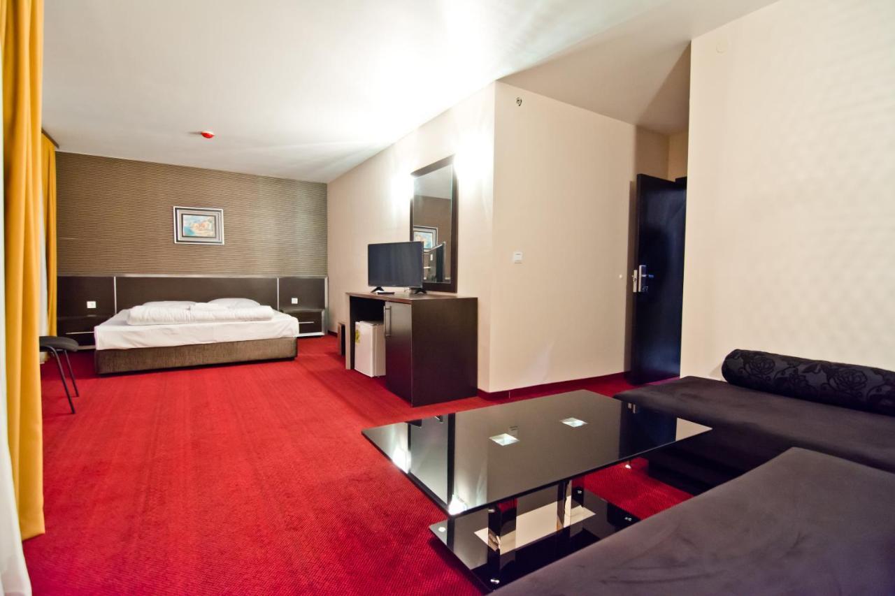 Семеен Хотел Романтика Haskovo Extérieur photo