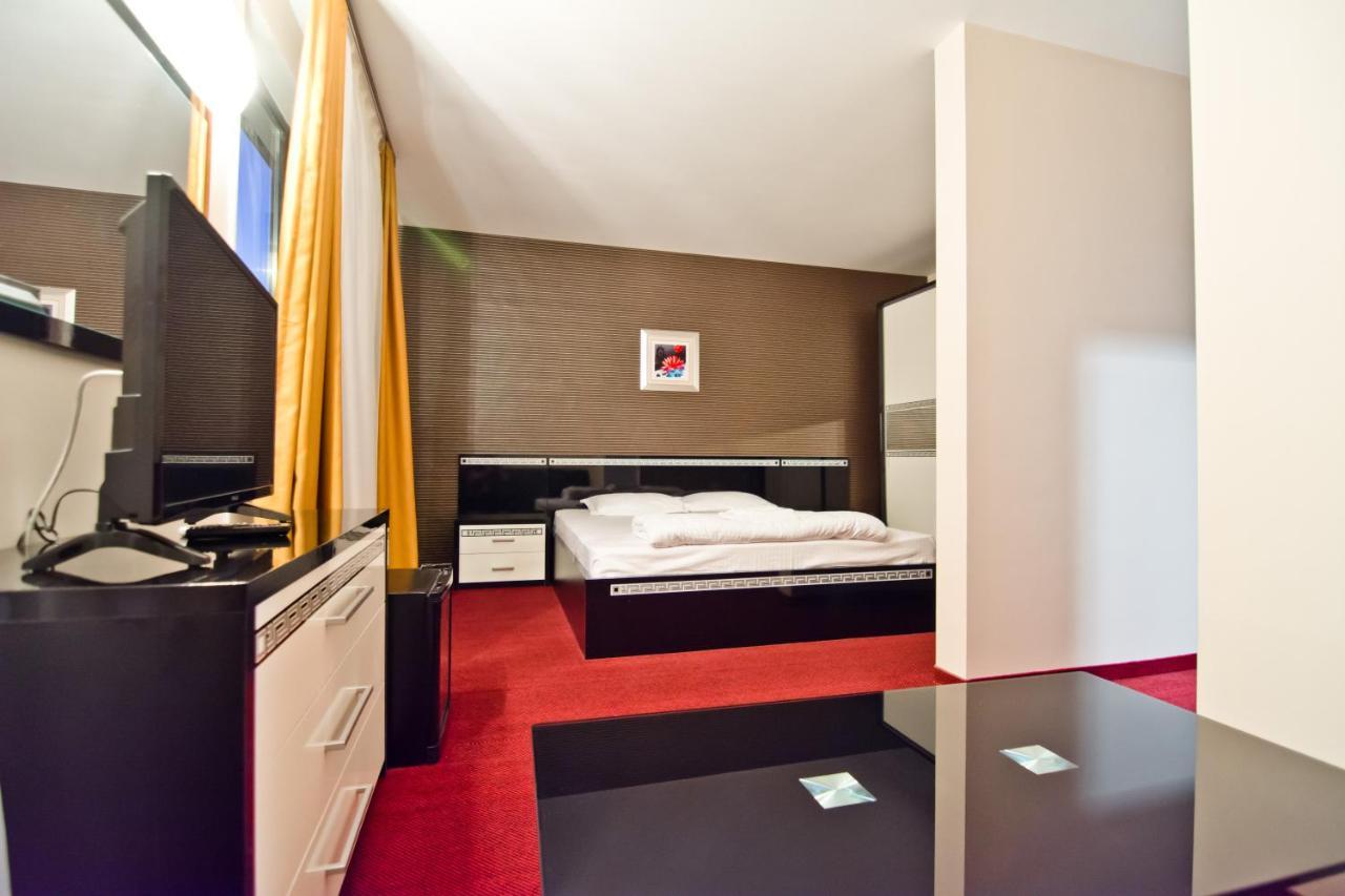 Семеен Хотел Романтика Haskovo Extérieur photo